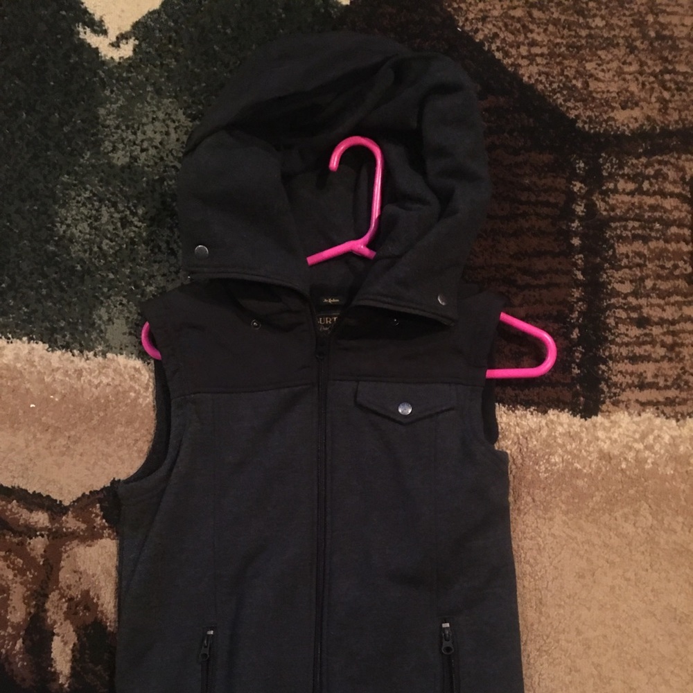 Burton vest